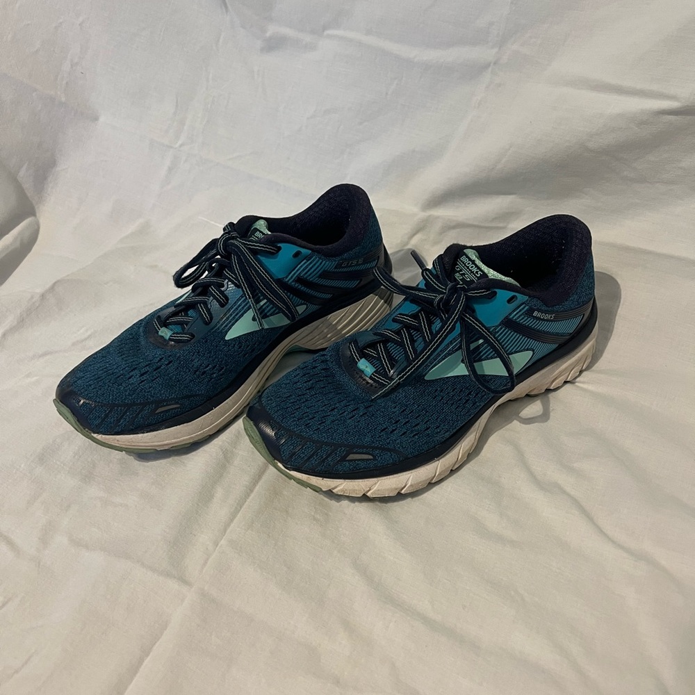 Women’s Brooks Running Shoes